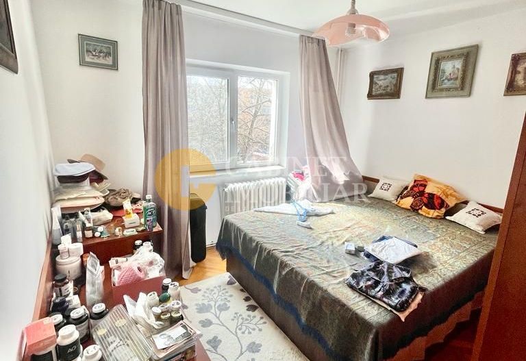 Etaj 2 Gara- Arcu Apartament 3 camere decomandat 2 bai - Poză 3