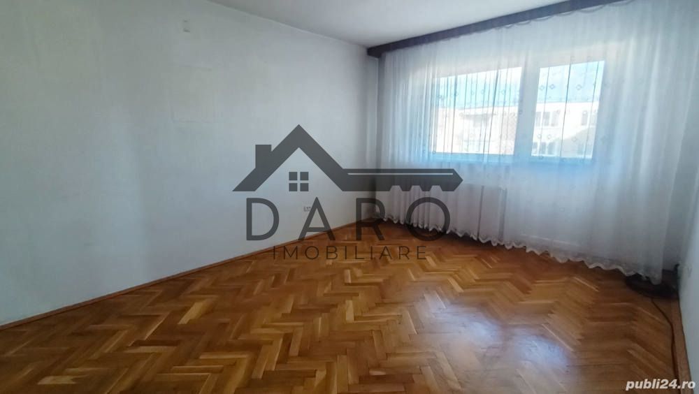 Vând apartament 4 camere in Dâmb - Poză 5