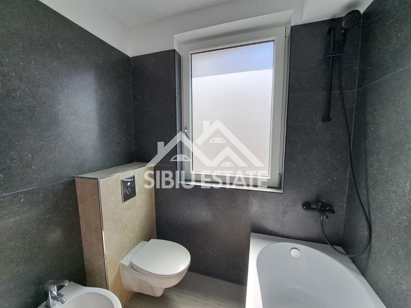 Casa la pret de apartament, 5 camere Sibiu Calea Cisnadiei - Poză 5