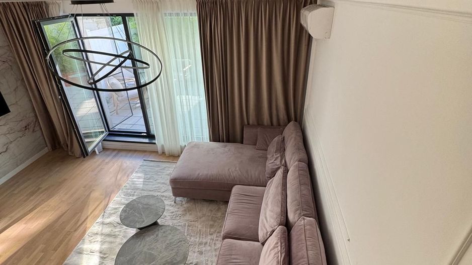 Vila de inchiriat Pipera Voluntari Zenville 2 locuri de parcare 4 bai - Poză 14