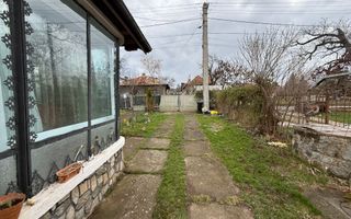 Casă corp C1 84mp + casă corp C2 51mp+garaj+ grădină și teren 889mp - Poză 31