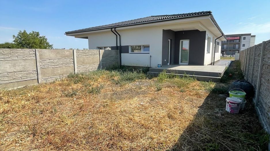 Duplex pe parter de vanzare in Bucovat - Poză 25