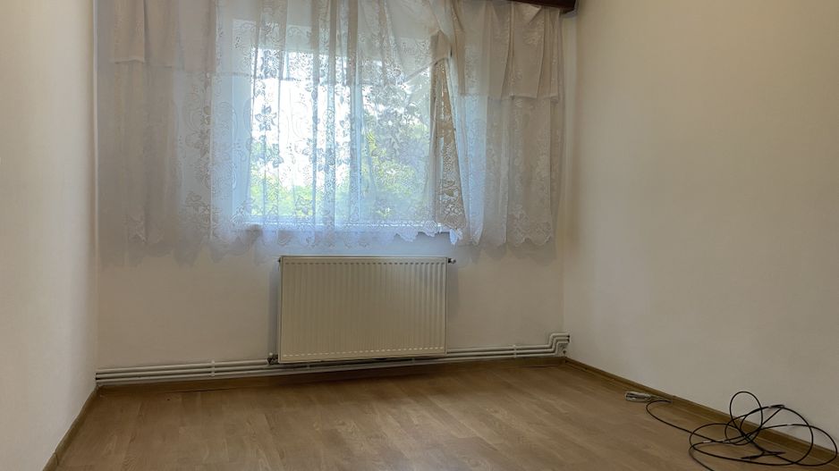 Micro 3, etajul 1! Vanzare apartament cu 3 camere, decomandat - Poză 5