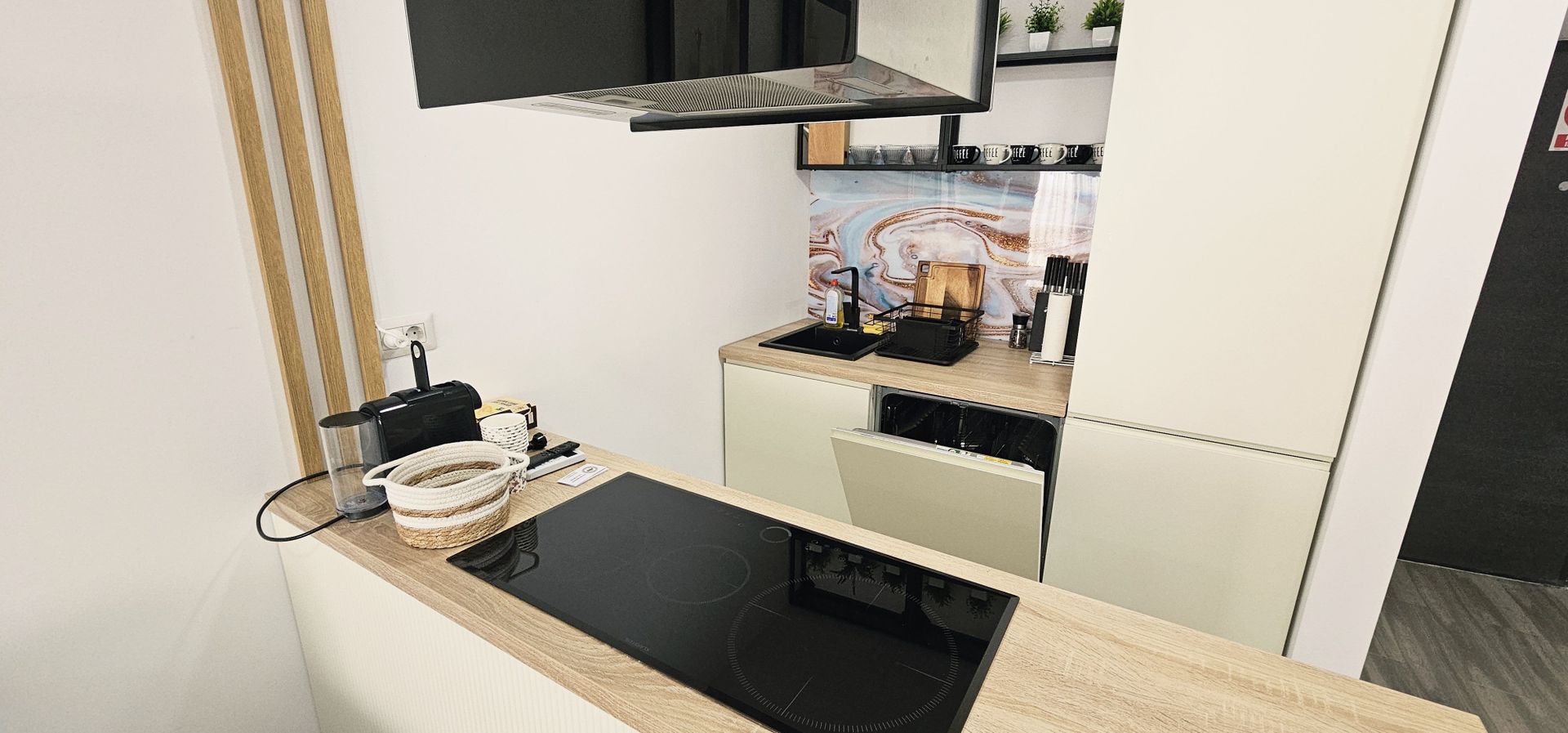 Sea View Olimp, Apartament 3 camere mobilat, vedere la mare - Poză 3