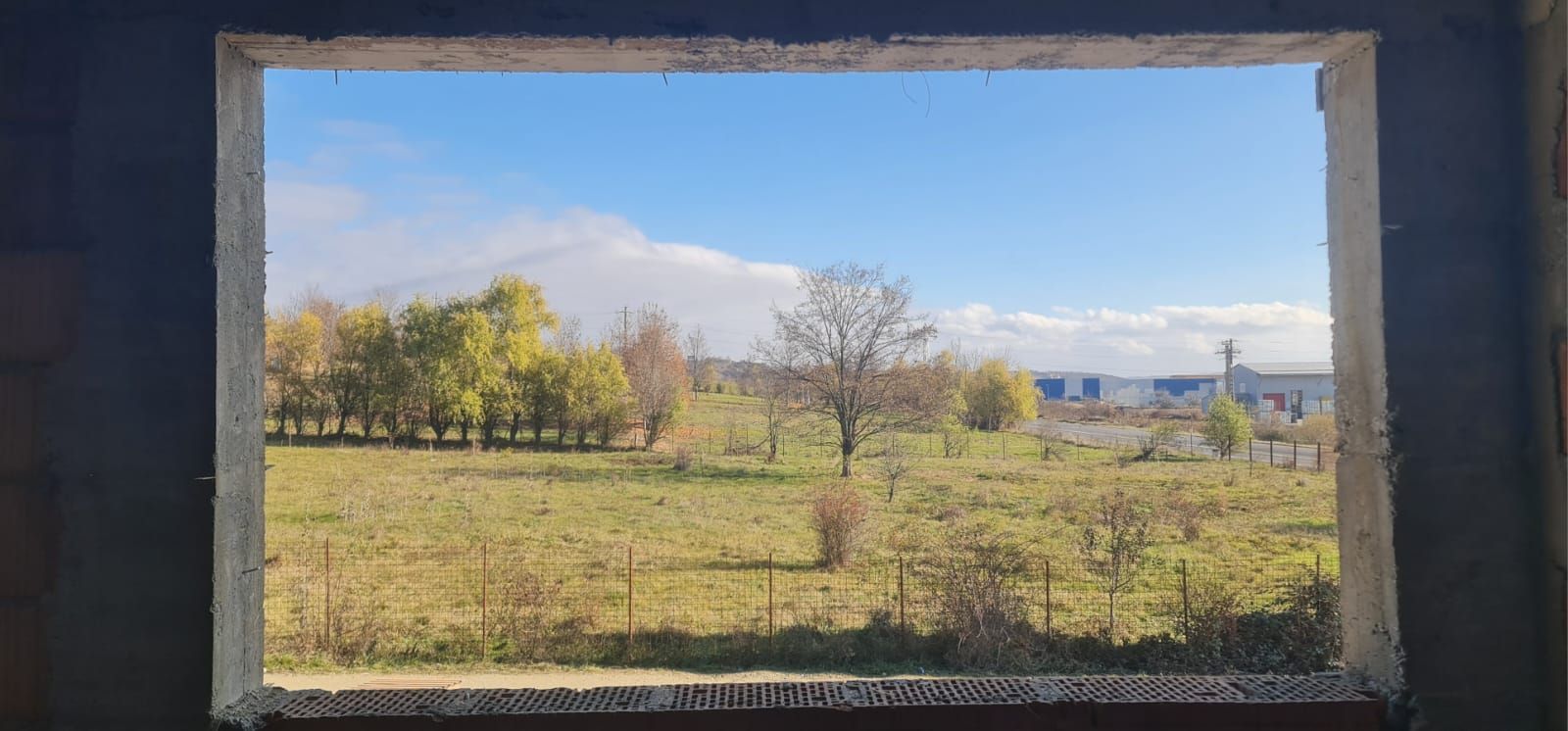 Casa de vânzare tip înșiruita la intrare in Cristian - Poză 11