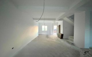 Duplex cu 4 camere despărțit prin camera tehnica | Mosnita Noua - Poză 7