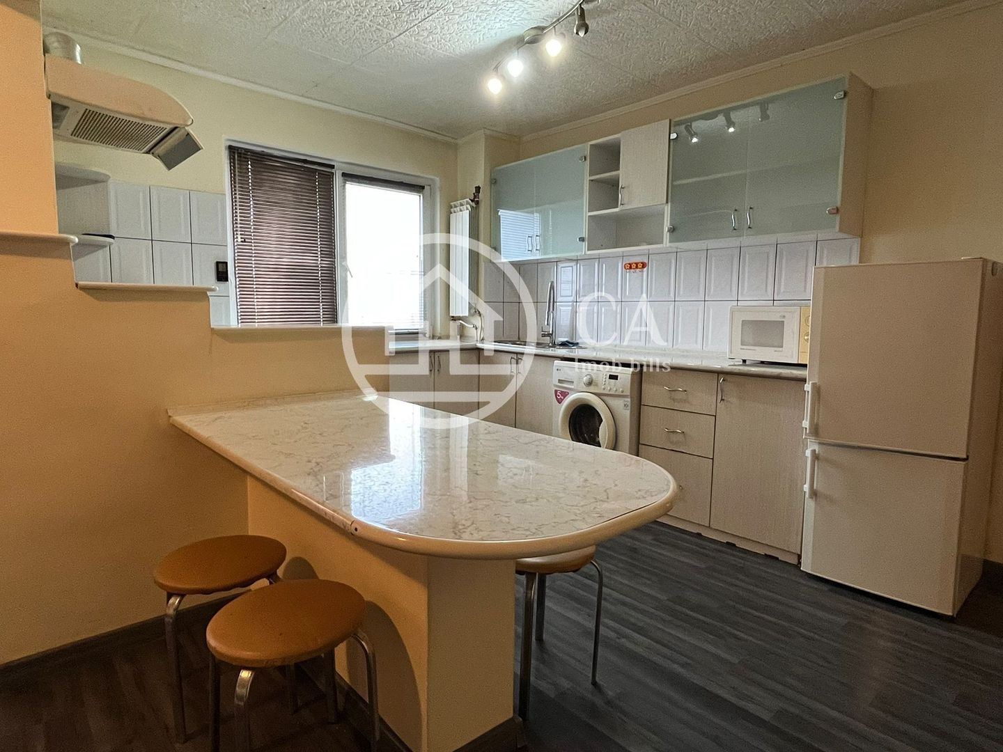 Apartament cu 3 camere de inchiriat în zona Nufărul, Oradea - Poză 5