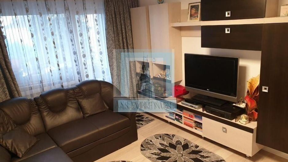 Ap 4 camere, 2 bai, mobilat-utilat - zona Tractorul - Poză 1