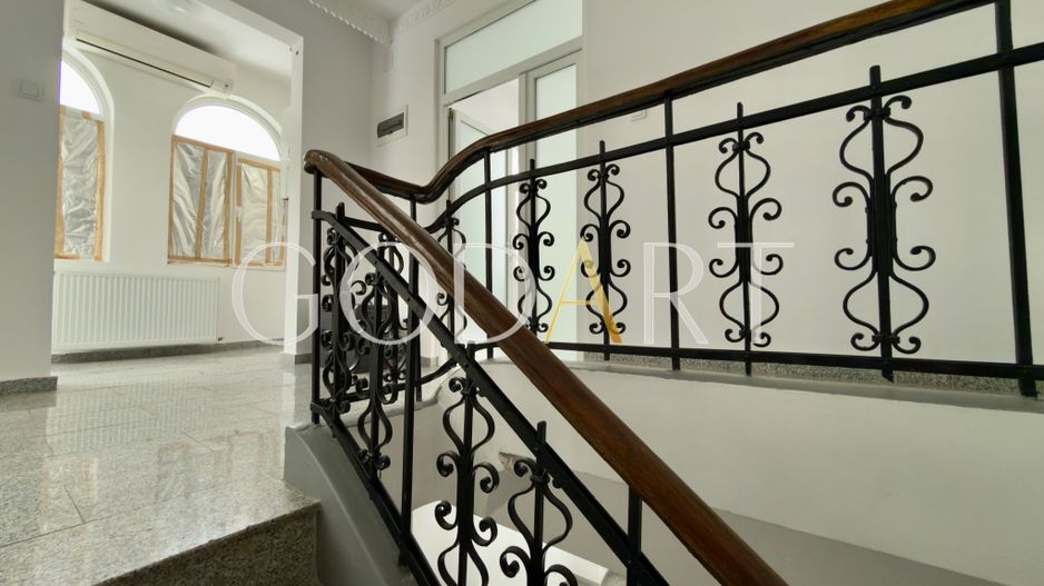 Vila spatioasa | Complet renovată | Central - Poză 21