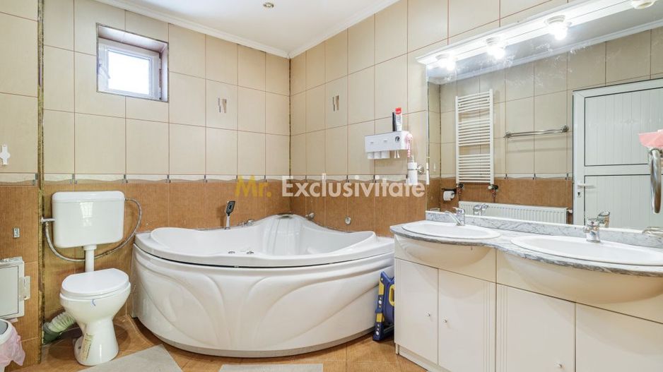 Casa cu curte | Cladire pentru activitati comerciale si servicii - Poză 11
