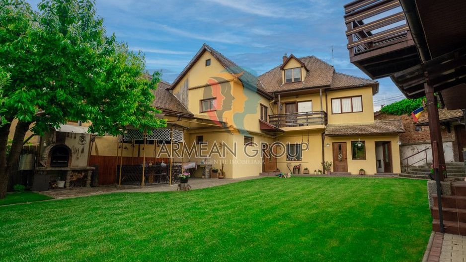 Casă în Centrul vechi Mediaș - Poză 1