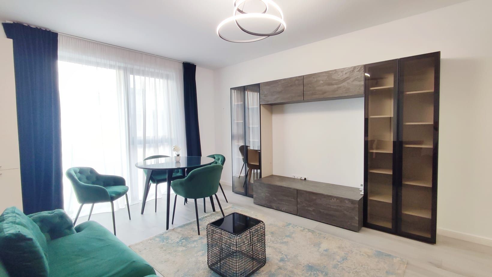 3 Camere  Superfinisat cu Parcare Subterana zona Andrei Muresanu - Poză 2