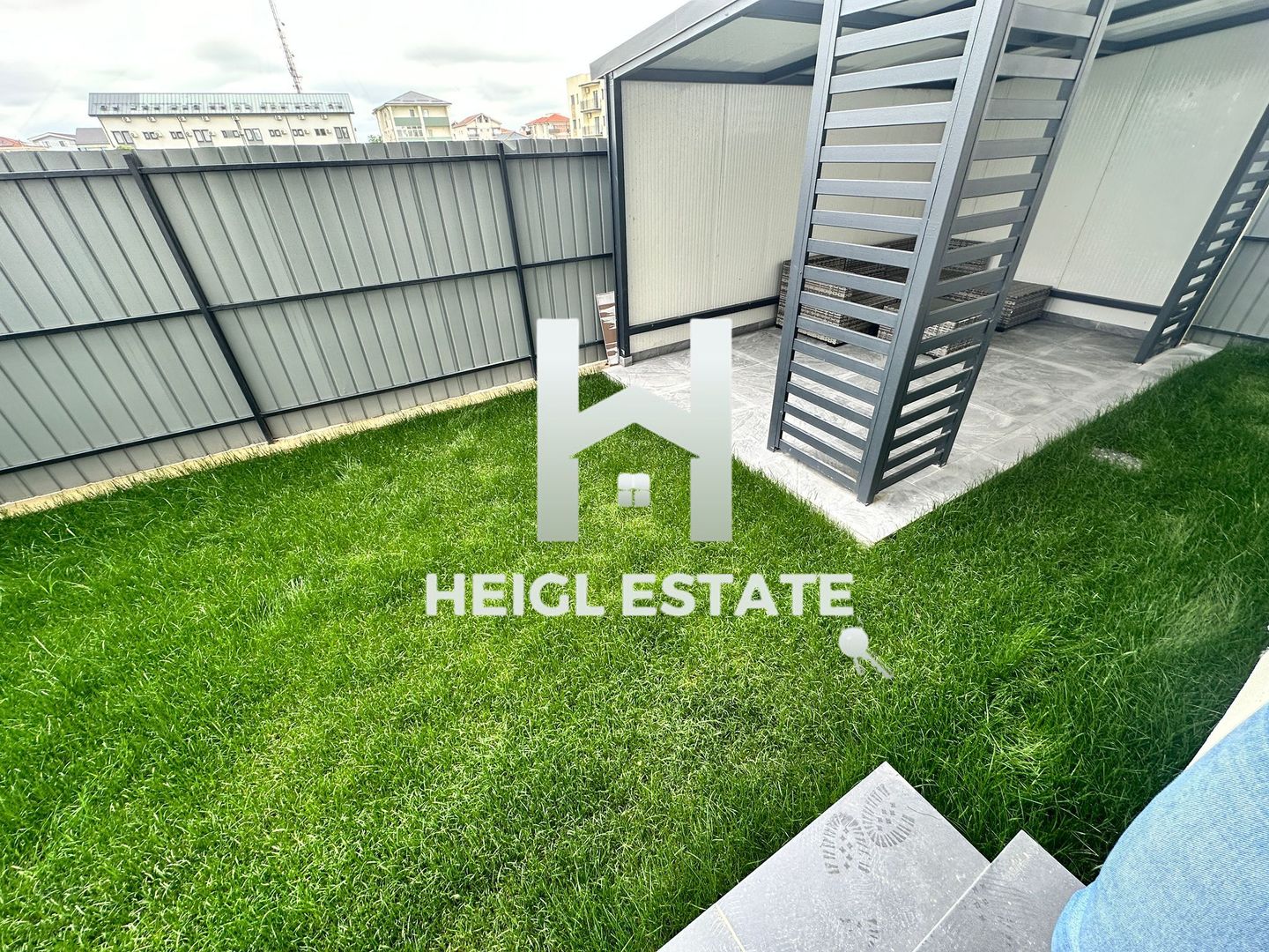Apartament cu 2 camere  si curte privata in zona Braytim - Poză 1