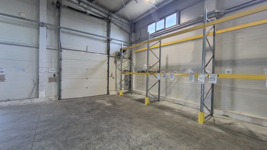 De inchiriat depozit logistic cu rafturi incluse, 2 rampe , Chitila - Poză 5