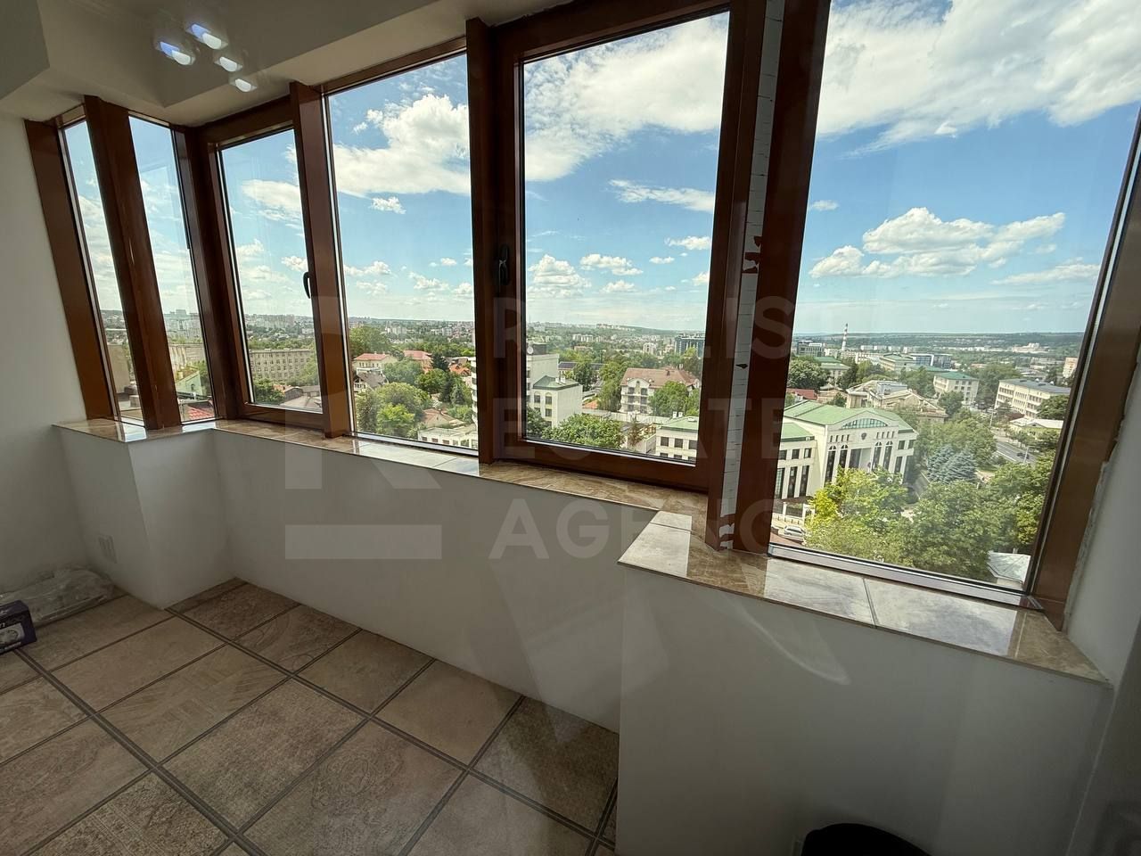 Chirie, apartament, 3 camere 120 mp, bd. Ștefan cel Mare, Centru - Poză 10