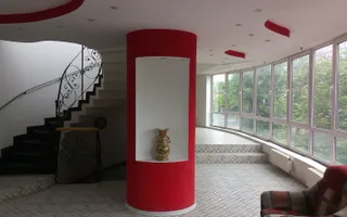 Imobil cu 8 camere, terasă de 60 mp, situat în centrul orașului - Poză 11