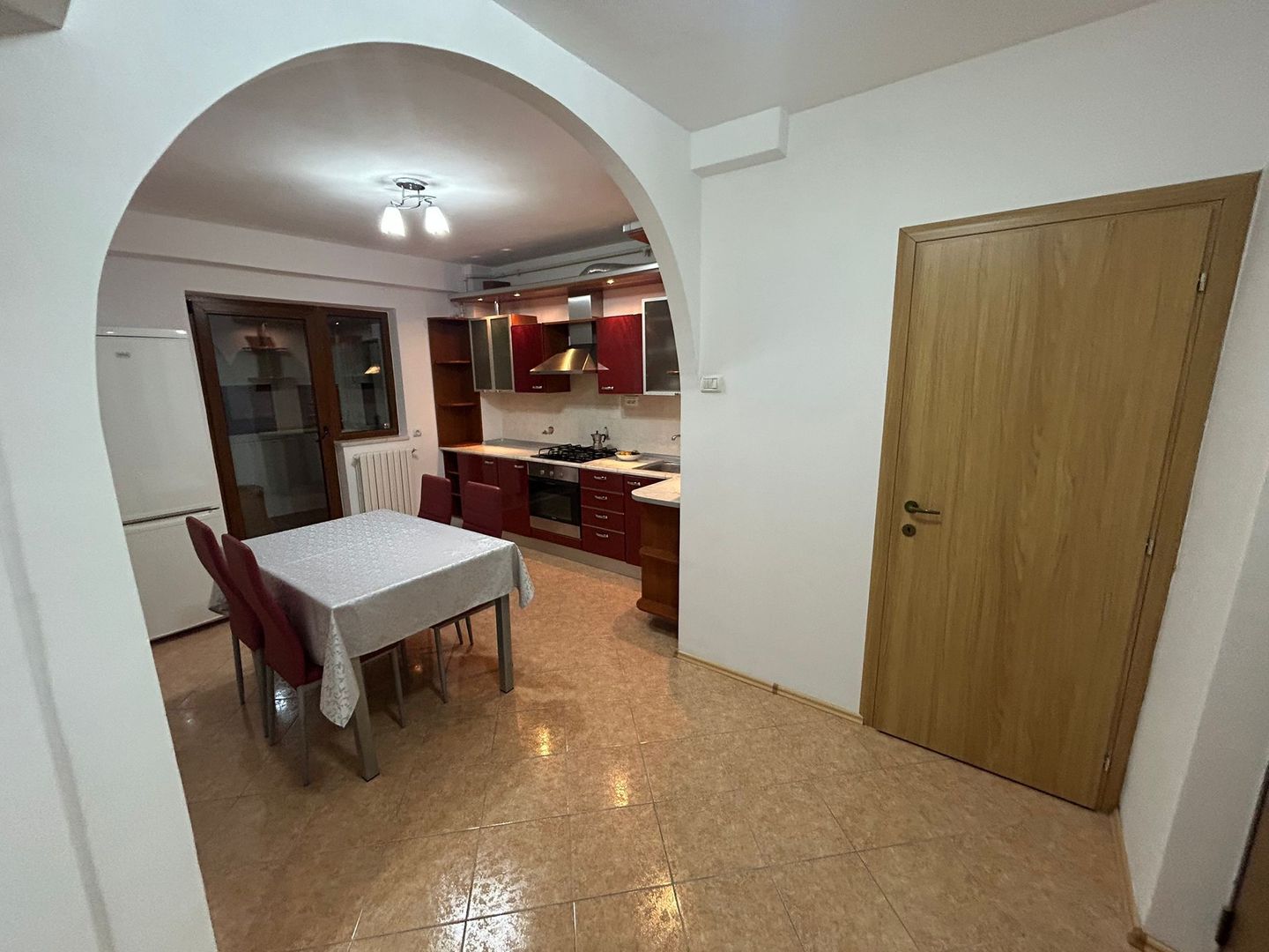 Apartament 2 camere, etaj 3 - zona Centru - Poză 9