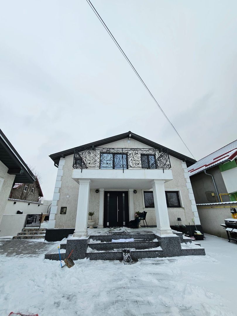Casă / Vilă cu 5 camere de vânzare în Craiova - Poză 2