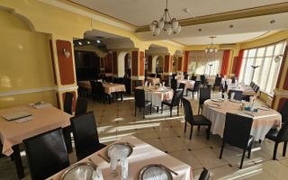 Complex turistic complet funcțional | Piscină, restaurant, 1.800 m - Poză 19