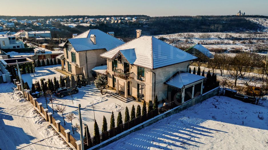 Vânzare, casă, 2 nivele, 3 camere, str. Drumul Vilelor, Dumbrava. - Poză 1