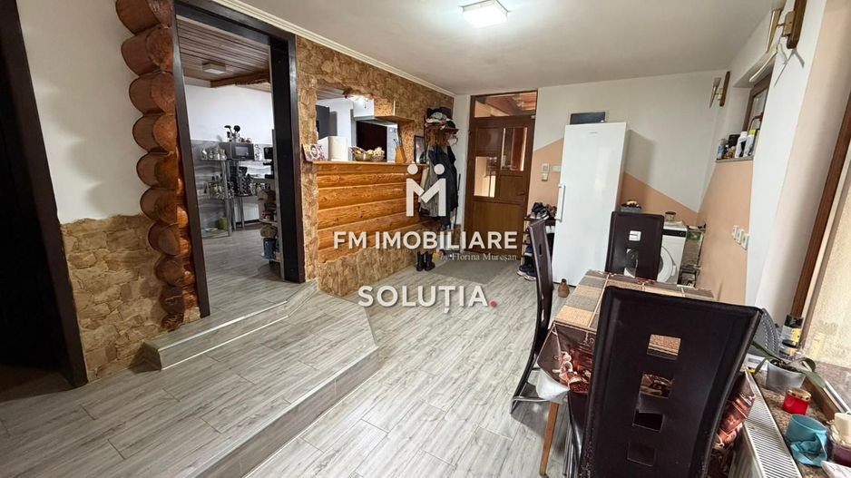 Casă de  vânzare cu vedere panoramică - Poză 5