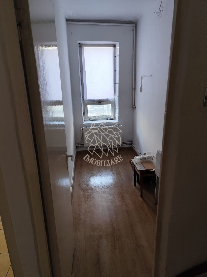 Spatiu comercial 40 mp la strada-ideal magazin, salon, florarie-Han - Poză 4