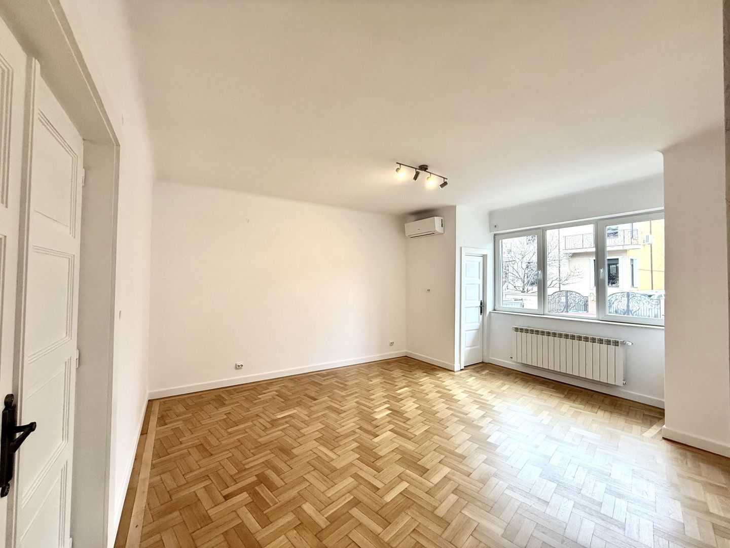 Apartament  - DOROBANTI CAPITALE-PARTER INALT Recent Renovat - Poză 5