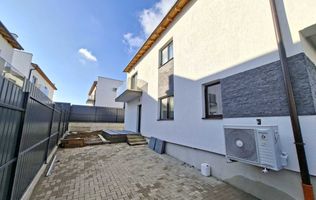 Casa intabulata 4 camere 2 bai curte 180 mp liberi pe Calea Cisnadiei