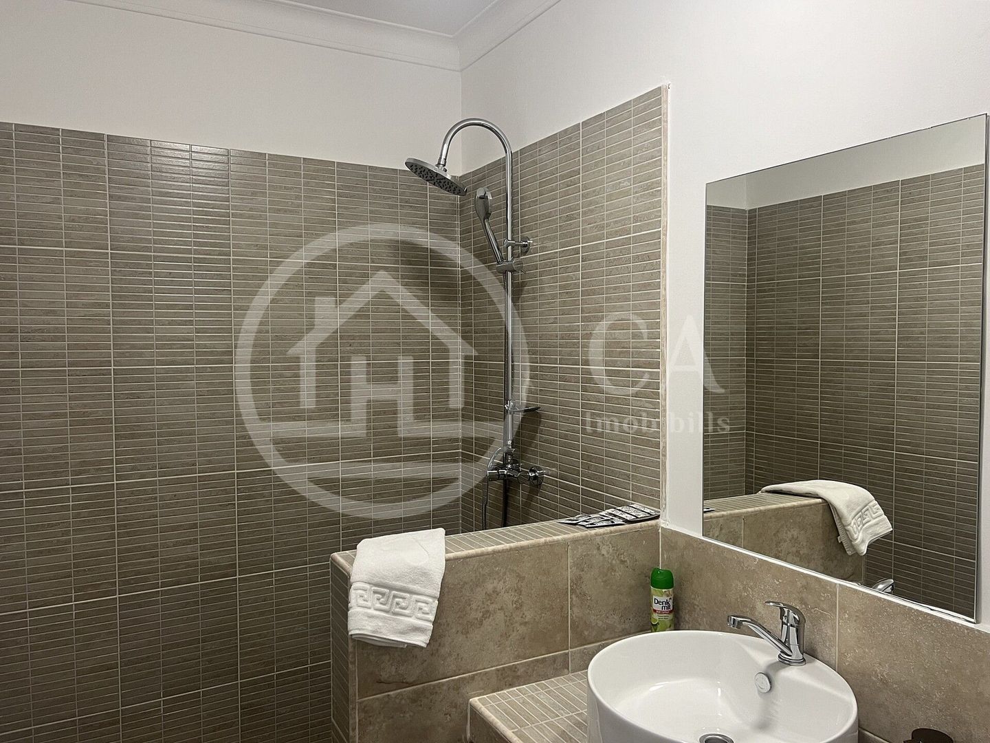 Apartament cu 3 camere de inchiriat ultracentral Oradea - Poză 10