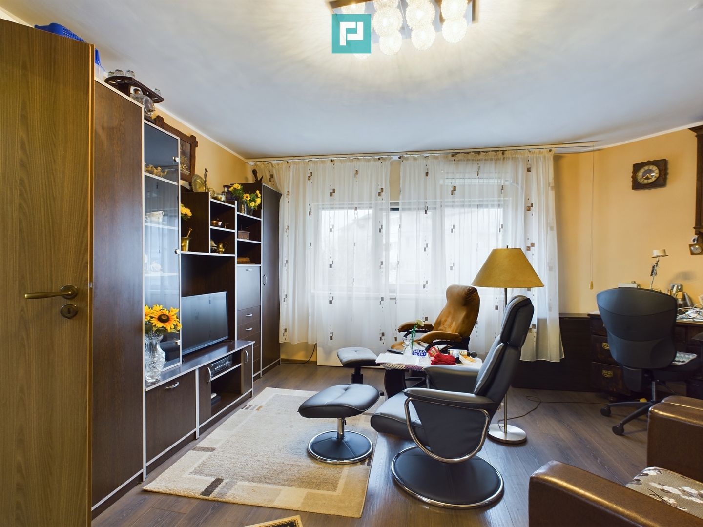 Apartament cu 3 camere în zona Lipovei - Poză 1