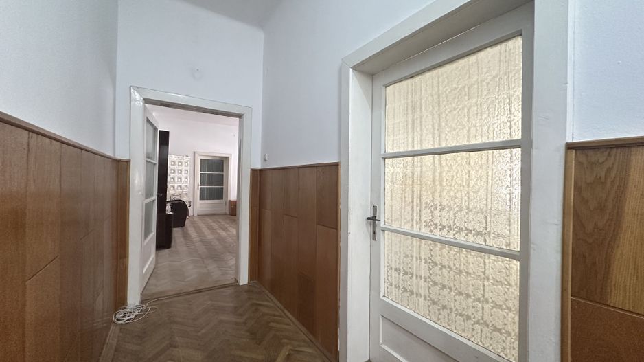 Apartament in casa spațios la doar 5-7 minute de Centrul Istoric - Poză 11