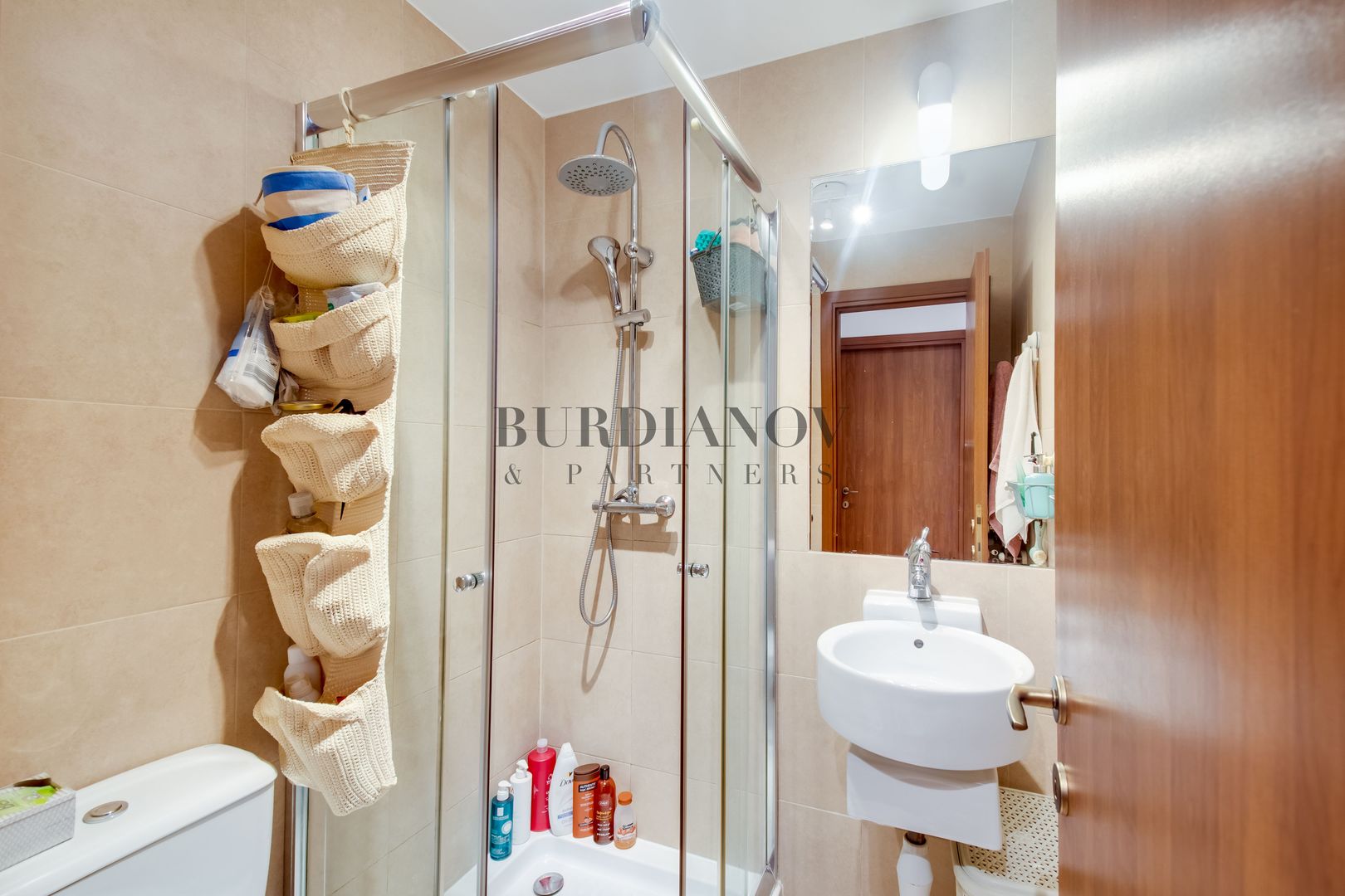 Apartament cu 3 camere de vânzare - Ten Blocks Residence-Metrou Păcii - Poză 10