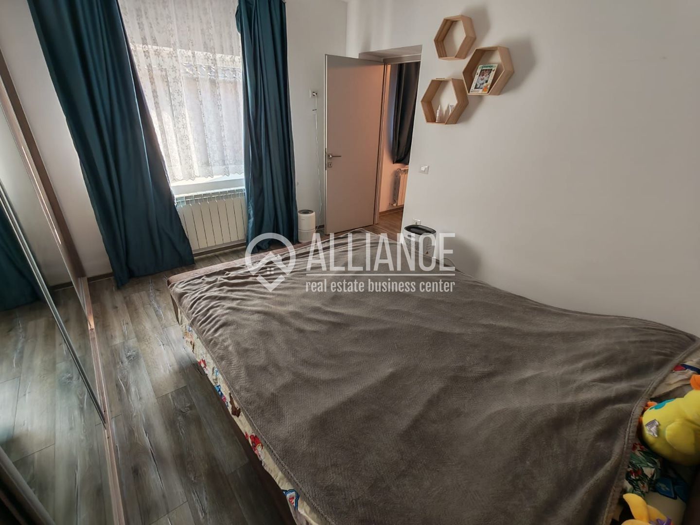 OVIDIU (Cod 01) Casa eleganta complet mobilata „la cheie” - Poză 7