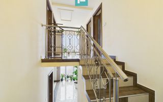 Vilă elegantă cu etaj în Zădăreni - Poză 13