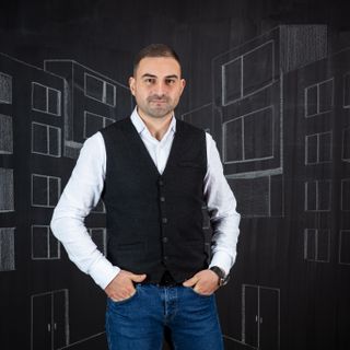 ROSIORU ADRIAN - Flat.ro