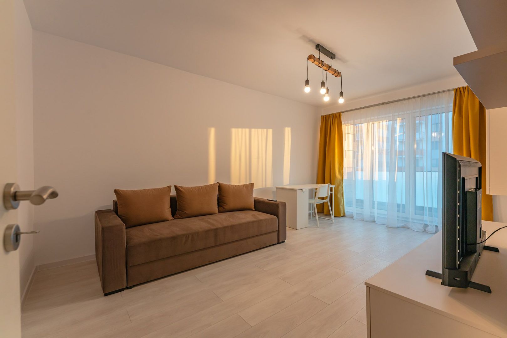 Apartament 2 camere de închiriat în Maurer Villas cu loc de parcare - Poză 5