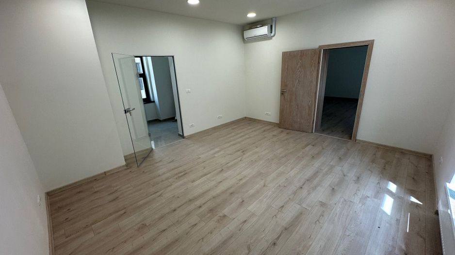 Saptii de birouri Ultracentral suprafețe de la 28 - 940 mp - Poză 47