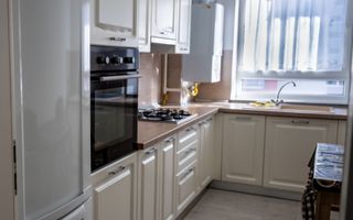 Apartament 2 camere  Etaj 5/8 lift si parcare  Cartier Avantgarden - Poză 4