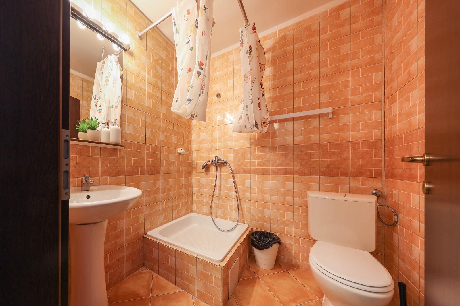 Vilă spațioasă de vânzare în Predeluț, Bran | 2000mp - Poză 24