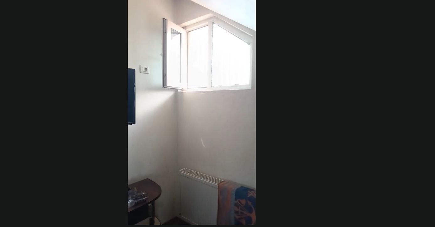 De vanzate - apartament 2 camera ( Mansarda) -zona Centrala - Poză 10