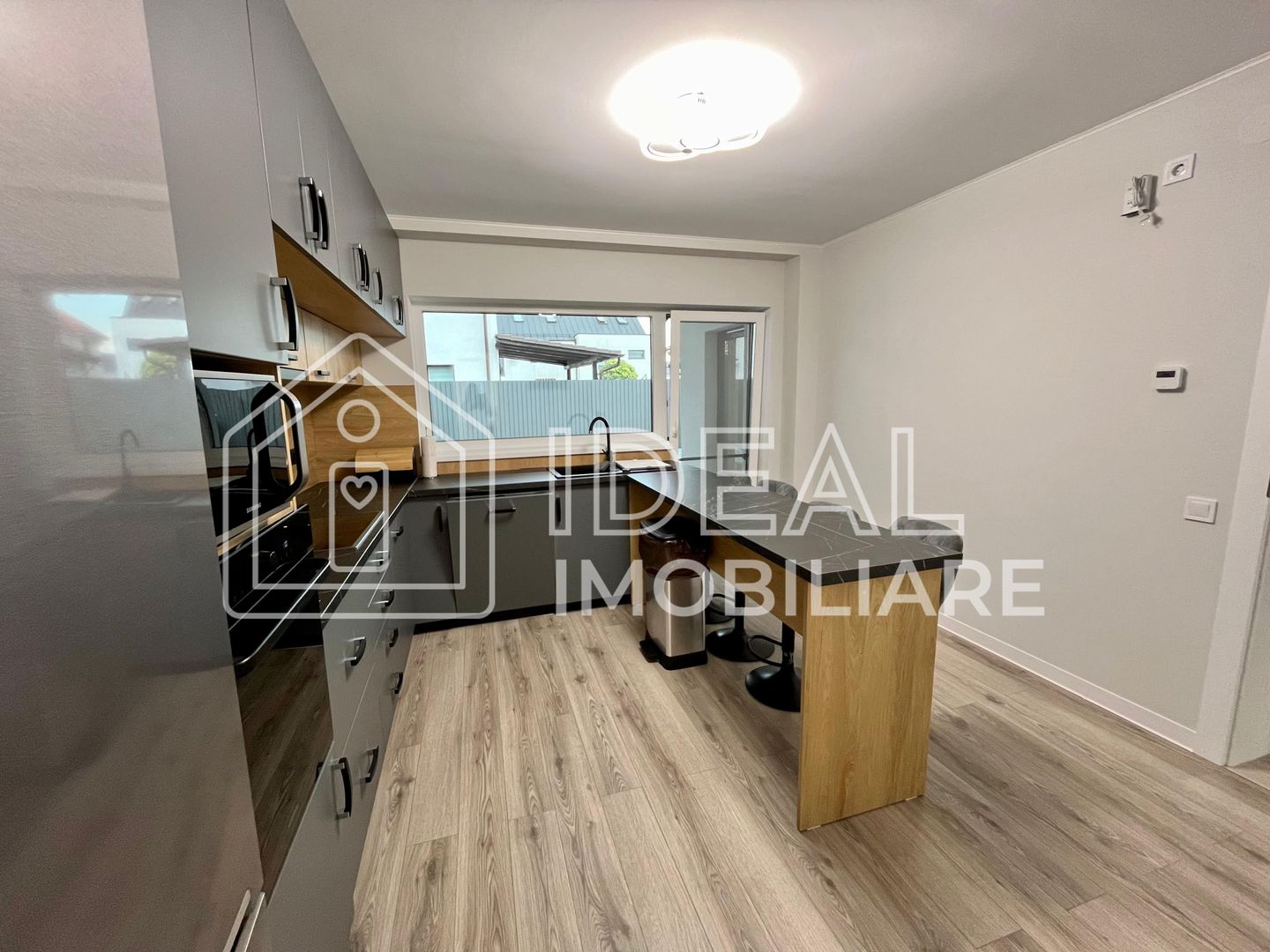 Casa moderna cu 4 camere de închiriat - Șelimbăr - Poză 8