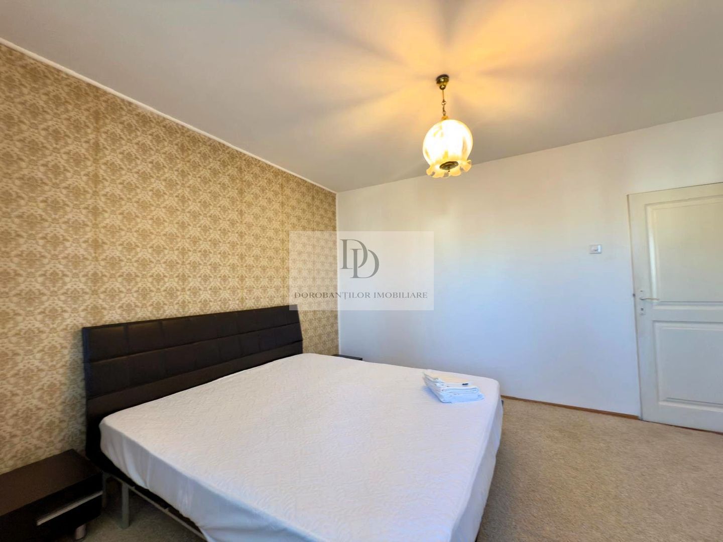 Închiriere apartament 3 camere – Calea Dorobanților-Parcare exterioară - Poză 7