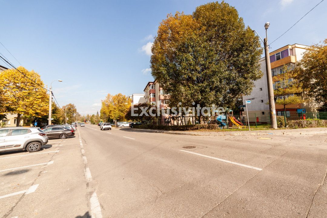 Teren stradal pe colț - Ideal afacere - front stradal mare - Poză 3