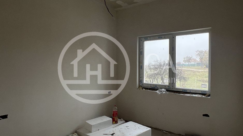 Casa pe nivel cu 4 camere de vanzare in Cihei, Bihor - Poză 4