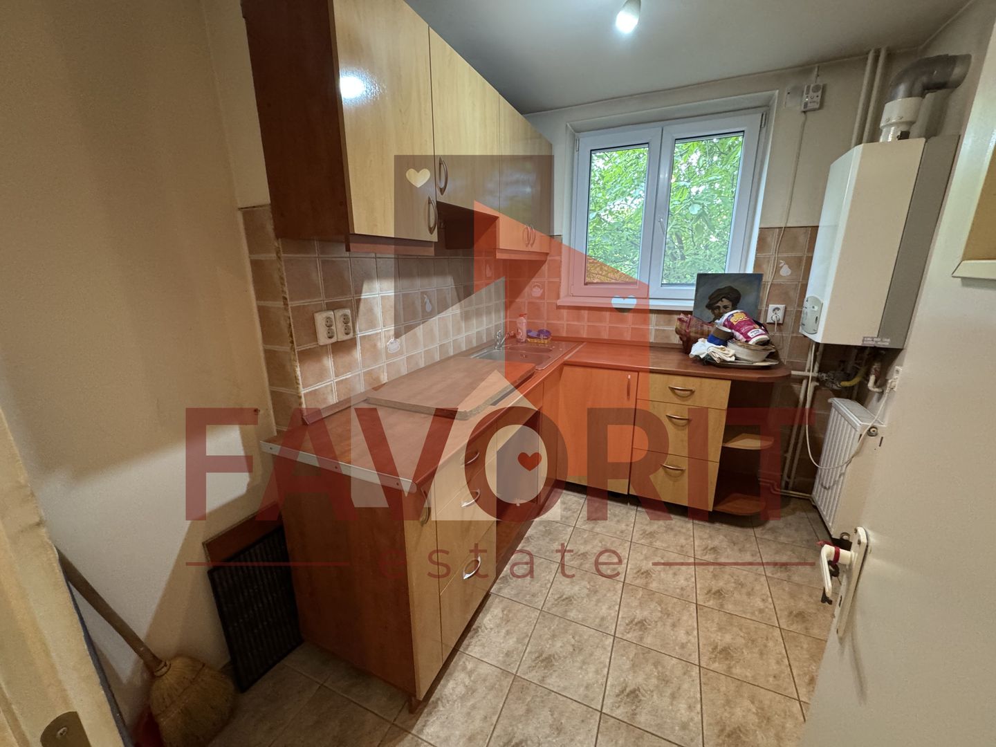 Etaj 2. La 400 m de Opera. Disponibil imediat. Centrala proprie - Poză 4