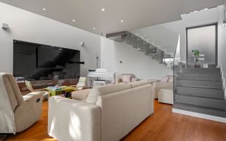 Vila cu 6 camere 230mp / 631mp teren / Independenta energetic/ Piscina / Berceni - Poză 12