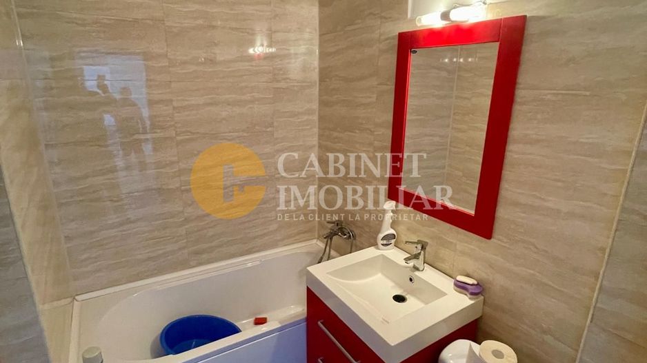 Apartament cu 3 camere - Renovat - zona Podu Ros - Poză 8