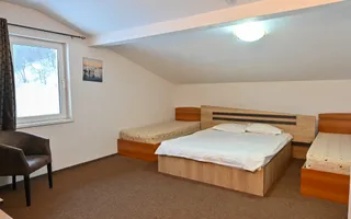 Pensiune la cheie de vanzare | 10 camere | Sacele, Brasov - Poză 23