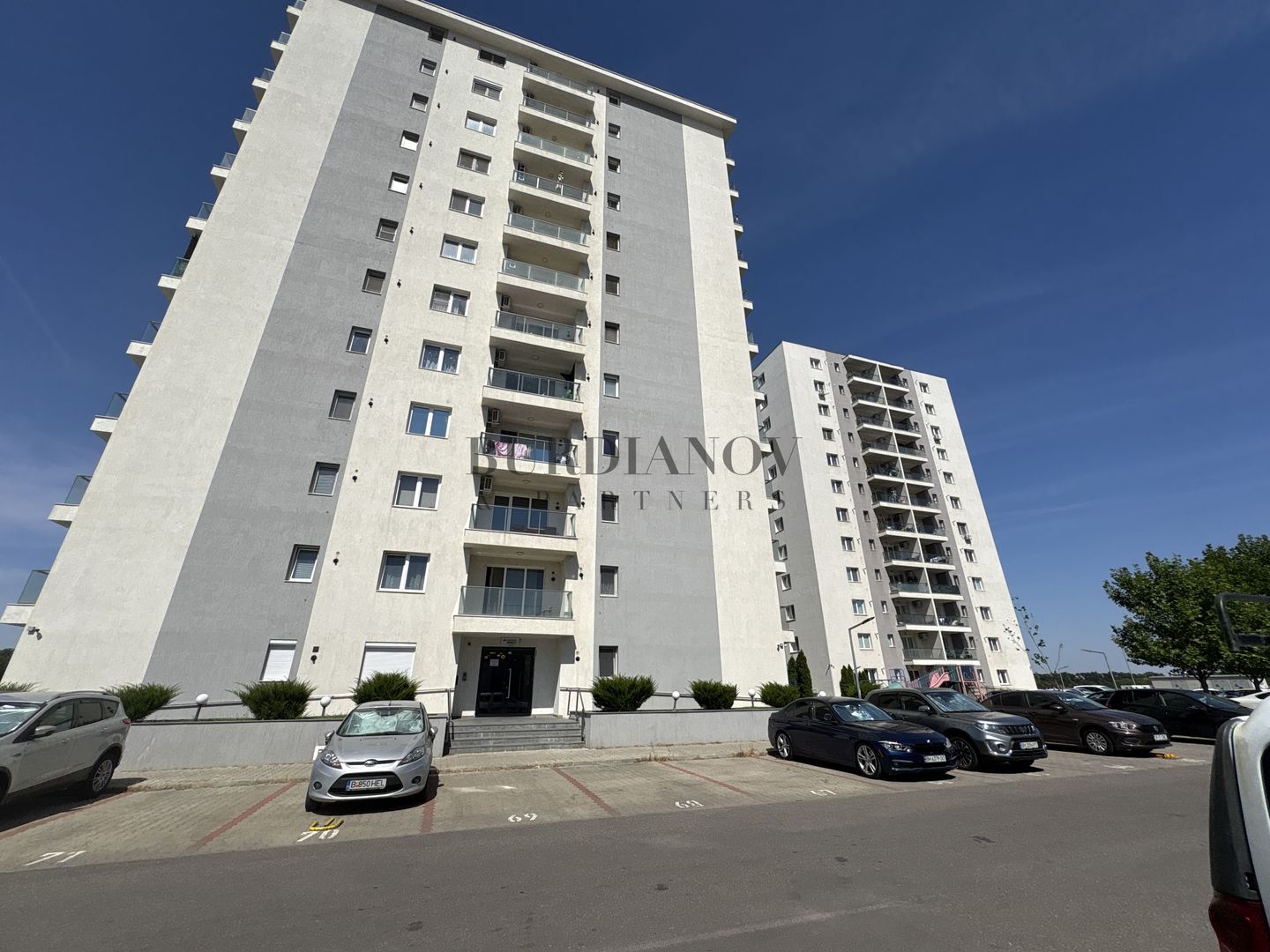 Apartament cu 3 camere 2 băi de închiriat Prelungirea Ghencea - Poză 21