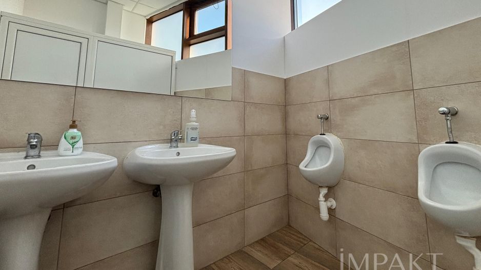 Spațiu comercial modern, zona-centrala complet amenajat pentru birouri - Poză 10